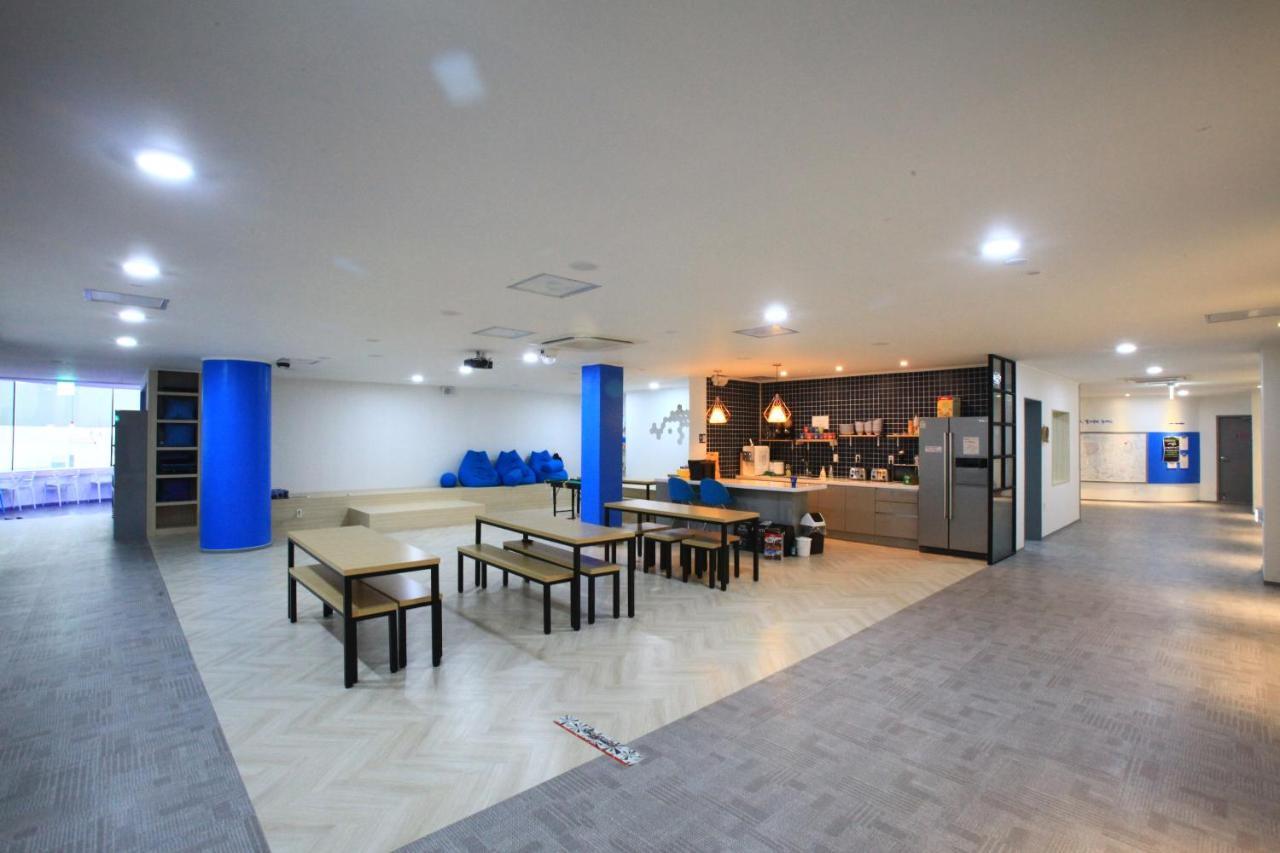 The Blue Guesthouse Пусан Экстерьер фото